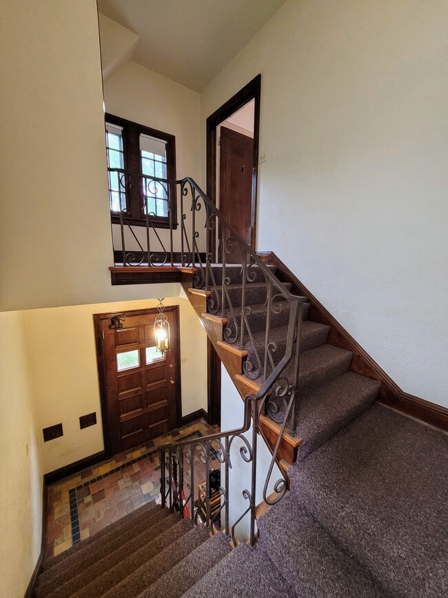 Stairwell to apartment - 3532 Irving Ave S