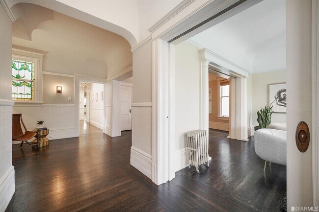 Foto del edificio - 3042 Jackson St