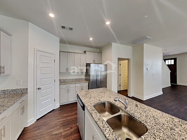Foto del edificio - 5344 Tupelo St