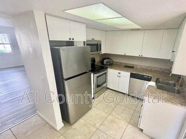 Foto del edificio - 22481 Westchester Blvd