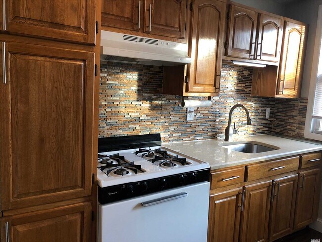 Foto del edificio - 358 Onderdonk Ave