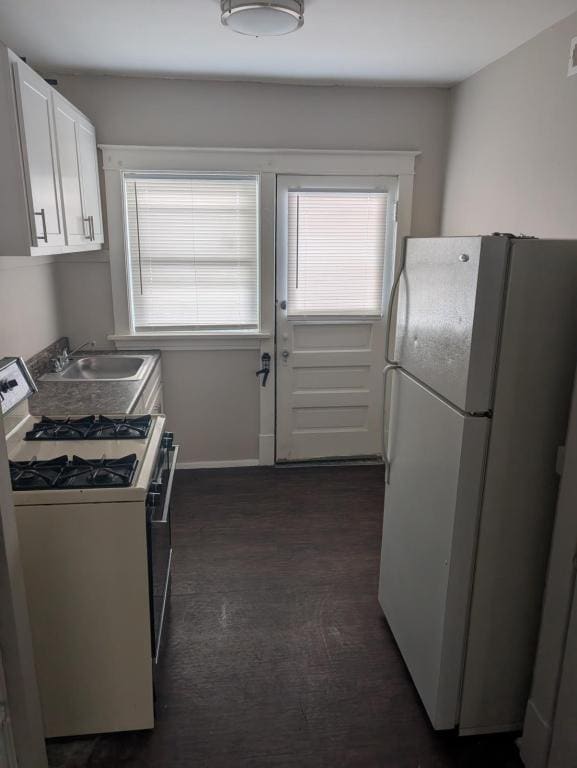 Building Photo - 5008 Newport Ave