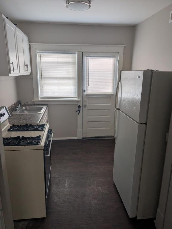 Foto del edificio - 5008 Newport Ave