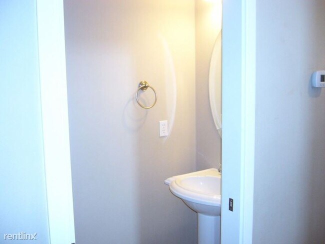 Foto del edificio - 5132 Balustrade Blvd SE