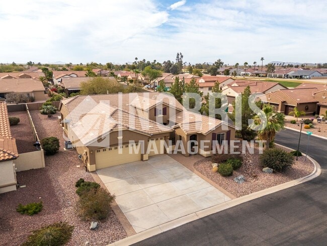 Foto del edificio - Gorgeous Well Cared For Home with a Casita in Robson Ranch