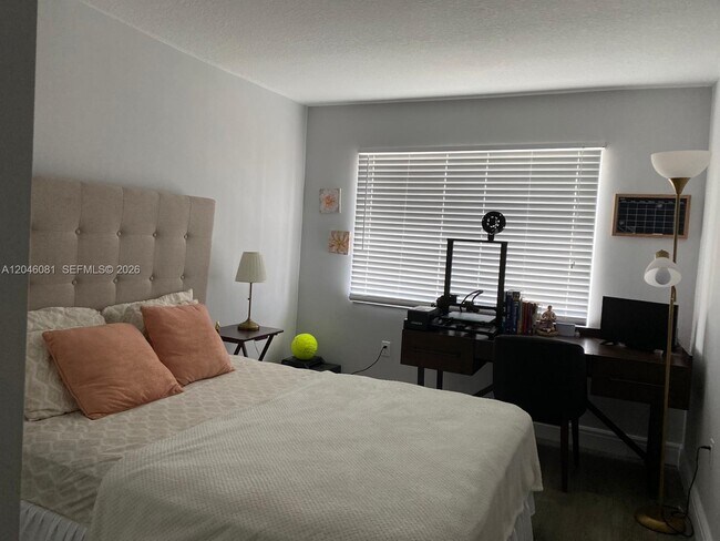 Foto del edificio - 2864 SW 129th Ave