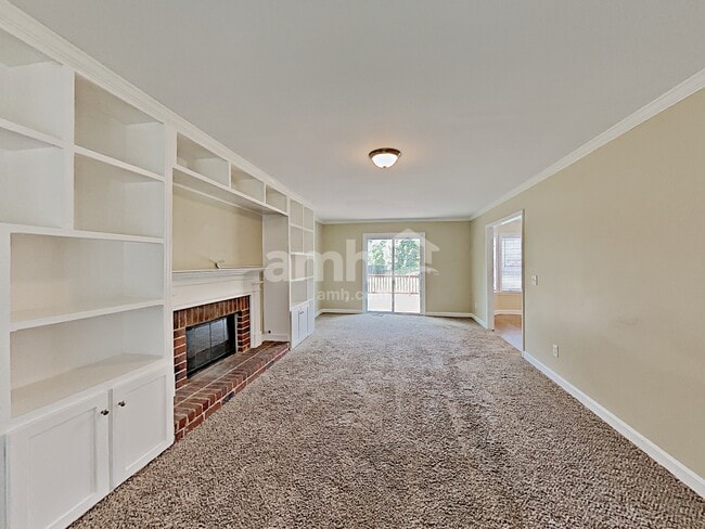 Building Photo - 2581 Douglas Lane