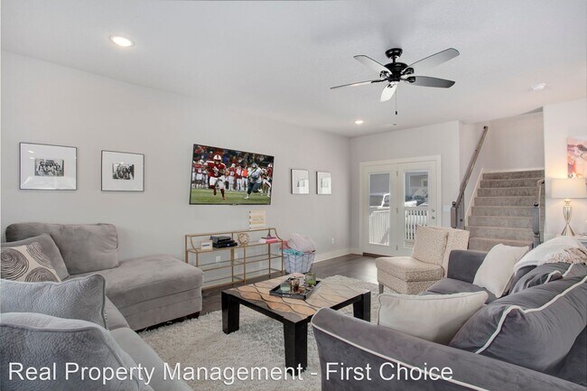 Foto del edificio - 664 Whitham Ave