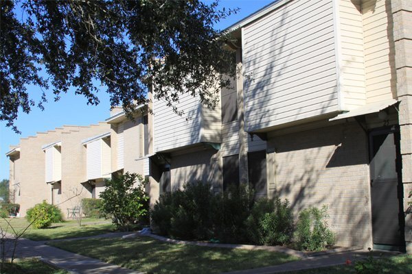 Foto del edificio - 801 Greenbriar Dr