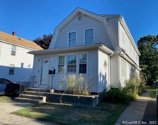 131 School St Unit 2, Hamden, CT 06518 Room for Rent in Hamden, CT