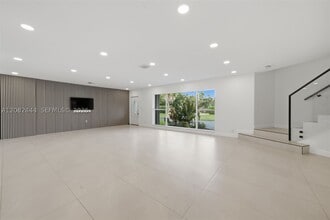 Building Photo - 6700 E Tropical Way