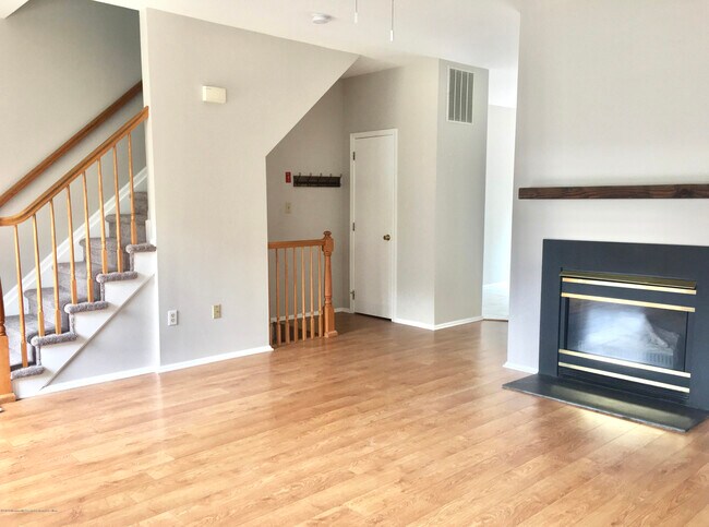 Building Photo - 93 Cranbrook Ct