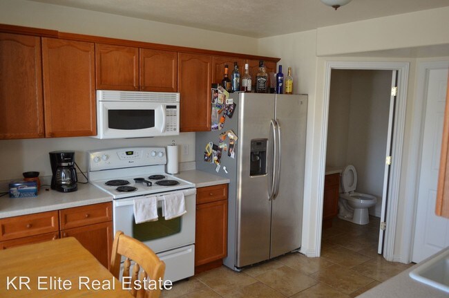 Foto del edificio - 3 br, 3.5 bath House - 669 Plum Creek