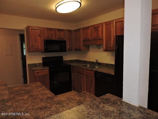 Foto principal - 8849 Old Kings Rd S