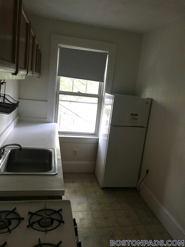 Building Photo - 157 Summer St