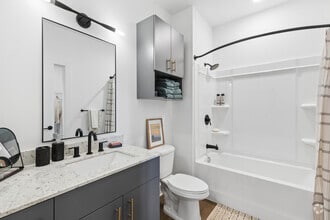 Trek - 1BR, 1BA - 835SF - Bathroom - Boardwalk at Research Park