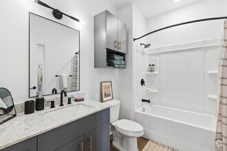 Trek - 1BR, 1BA - 835SF - Bathroom - Boardwalk at Research Park