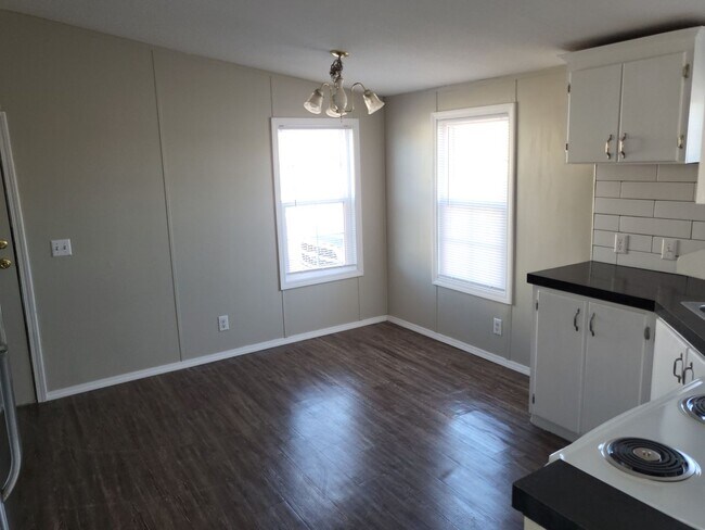 Building Photo - 1509 Arizona Dr