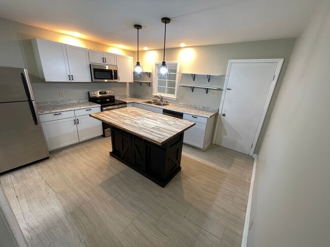 Building Photo - 1608 Bonnie Brae Dr