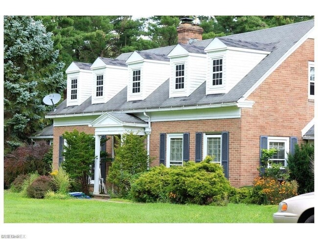 Building Photo - 1075 Ghent Rd