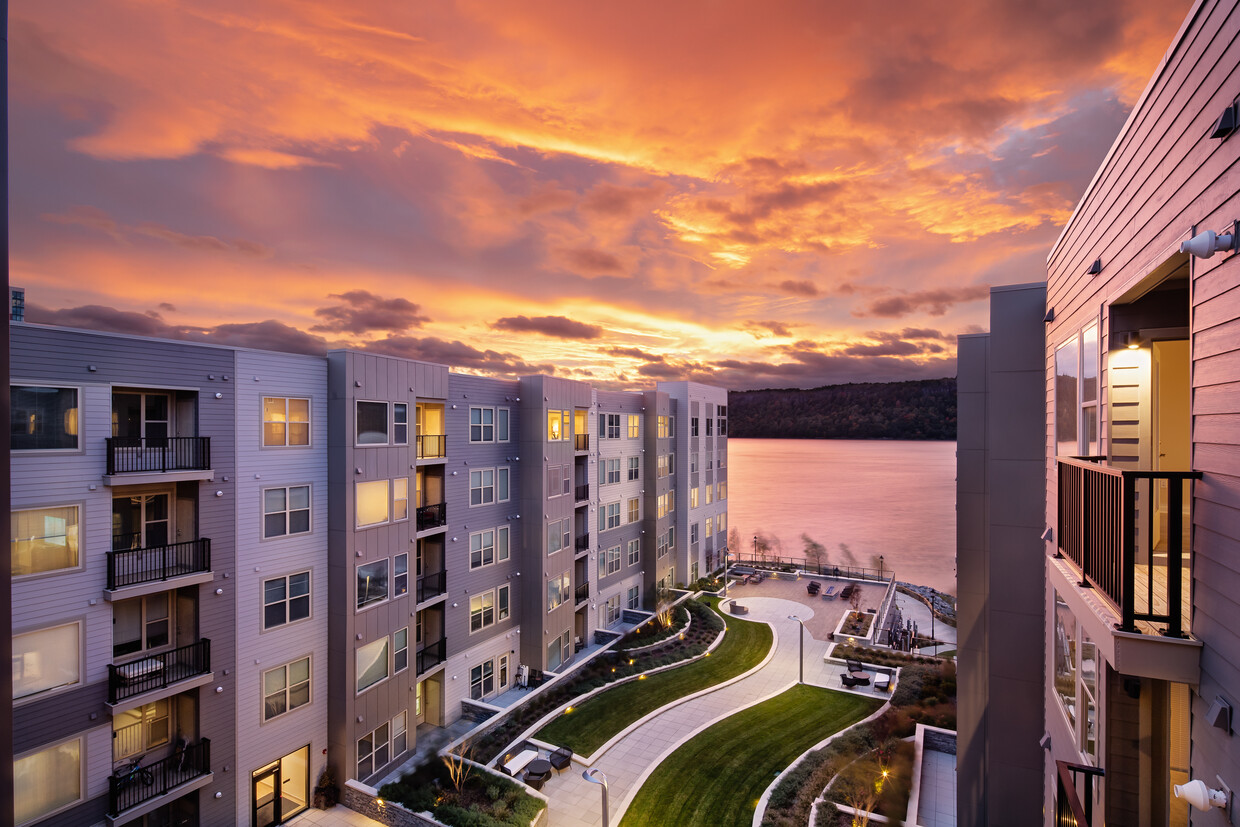 Acceso de Riverwalk y vista al río Hudson - Avalon Yonkers