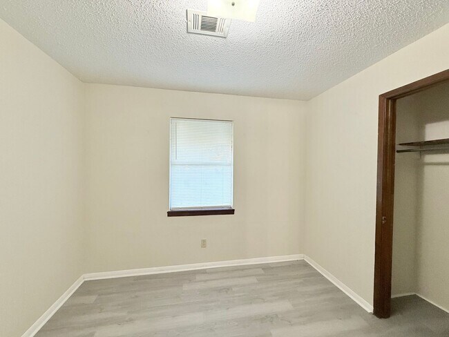 Foto del edificio - Charming 3-Bedroom Home