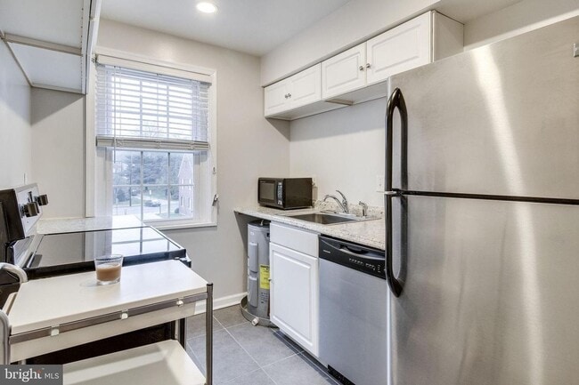 Photo - 2026 Move-In Special – $500 LEASE SIGNING BONUS!! Affordable 2-Bedroom Apartment in Southeast DC