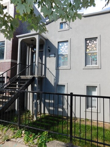 Building Photo - 1708 S Newberry Ave