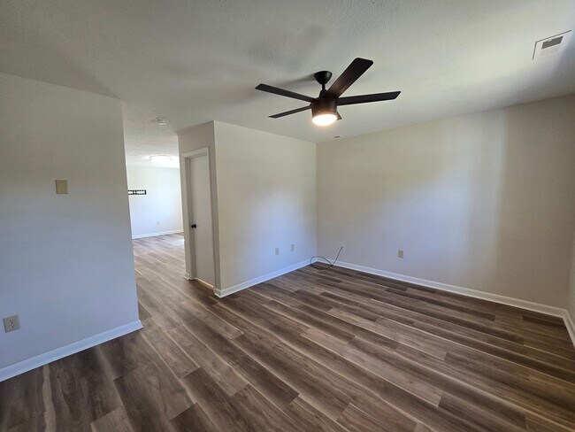 Foto del edificio - 607 Kellam Cir