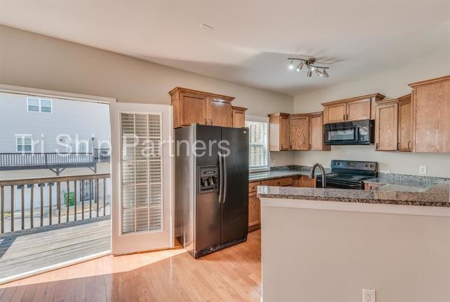 Building Photo - 1575 Laurel Park Pl SW
