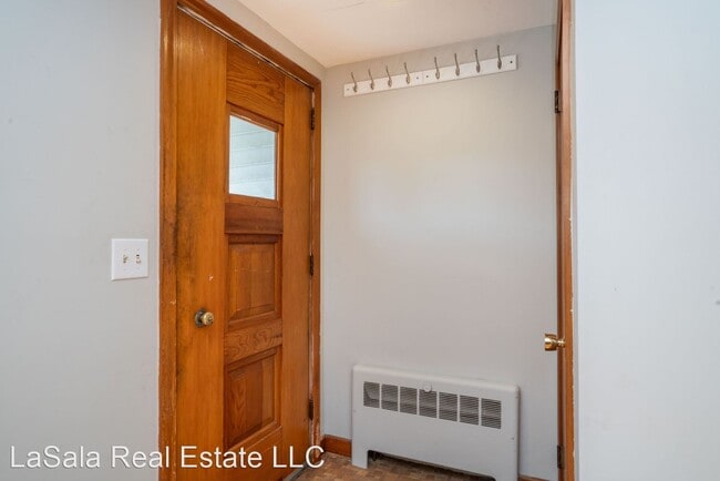 Building Photo - 2 br, 1 bath House - 30 Westgate