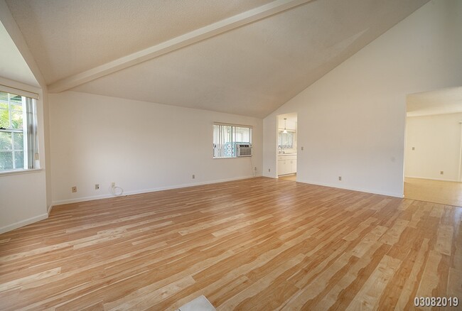 Building Photo - HIGHLY DESIRABLE 4BR/2.5BA HOUSE IN KAPOLE...