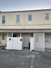 Building Photo - 61 Larkfield Rd