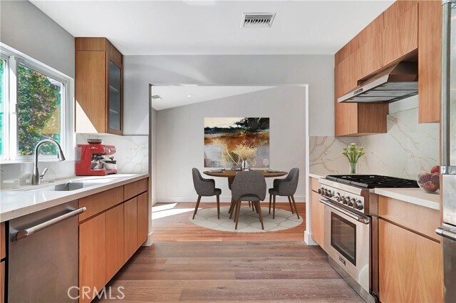 Building Photo - 17001 Escalon Dr