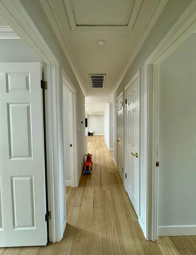 Foto del edificio - 1648 Trona Way