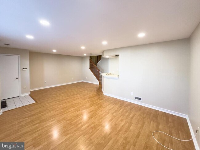 Foto del edificio - 806 Wharton Rd