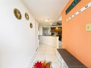 Building Photo - 9500 S Ocean Dr
