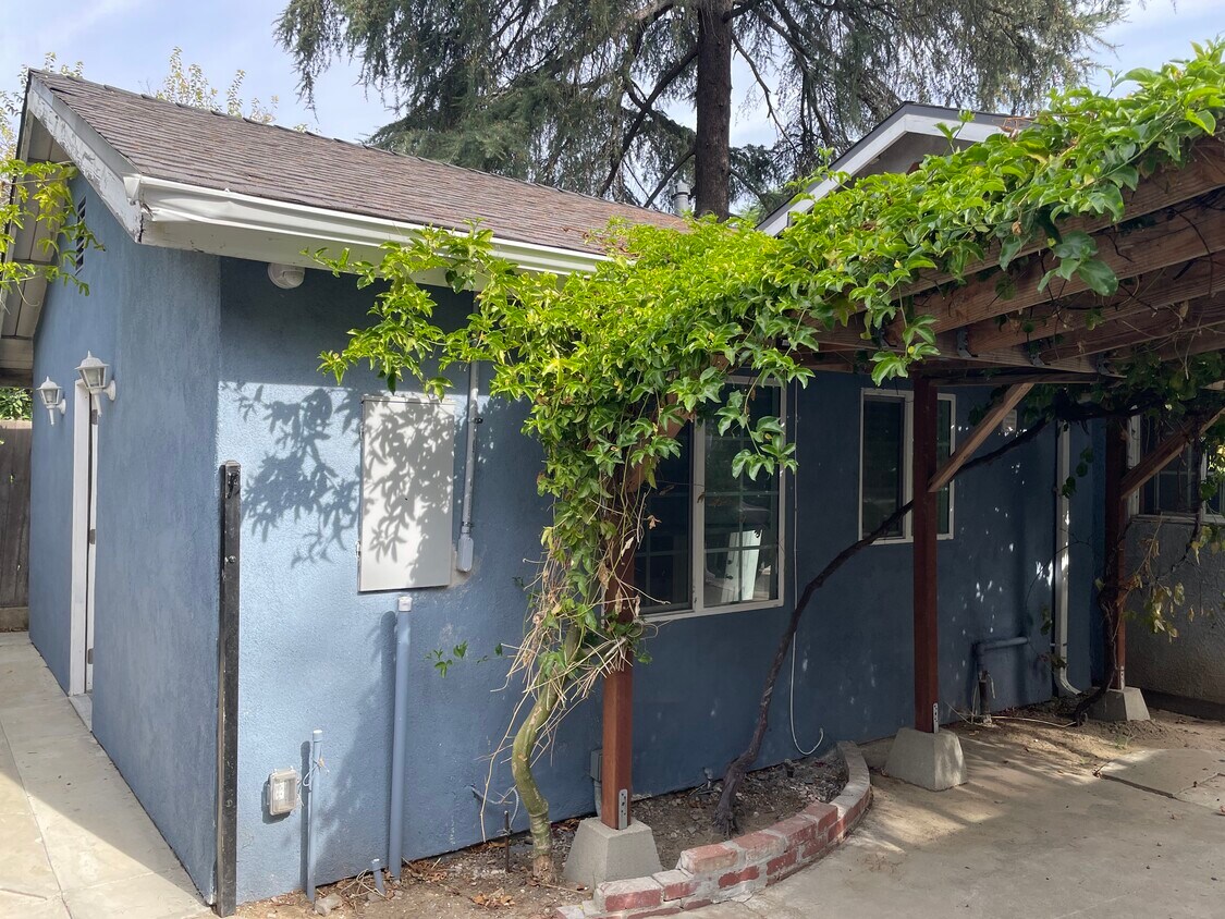 5820 Calvin Ave, Tarzana, CA 91356 House Rental in Tarzana, CA