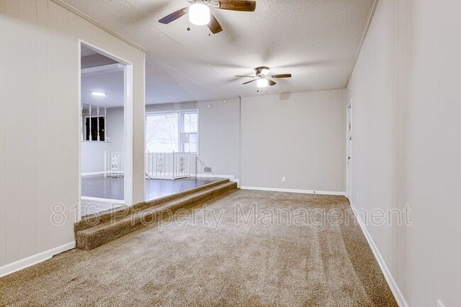 Foto del edificio - 3828 E 72nd Terrace