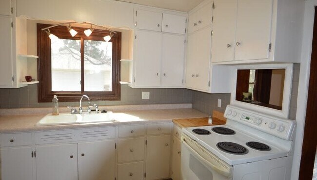 Foto del edificio - 1606 Sheridan Dr