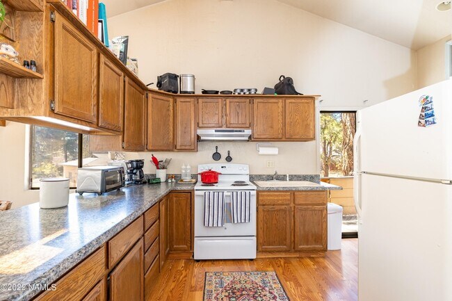 Foto del edificio - 3134 E Mt Elden Dr