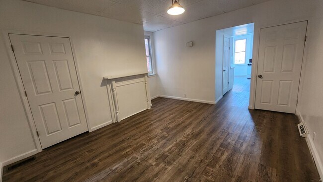 Foto del edificio - 4600 Friendship Ave