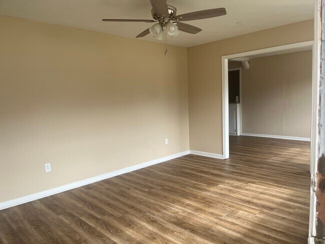 Foto del edificio - 3279 Ohara Dr S