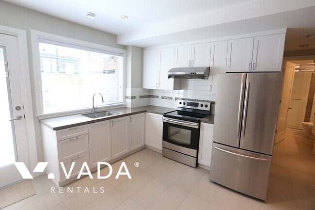 Photo du bâtiment - 1688 E 56th Ave