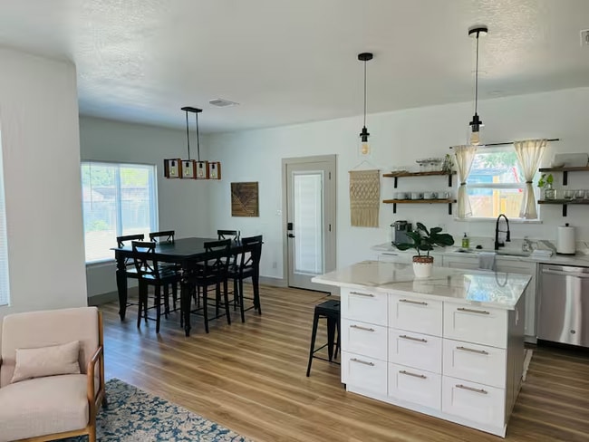 Building Photo - 311 Church St