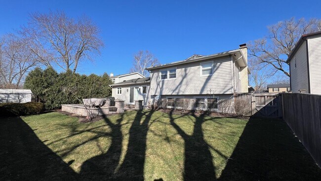 Foto del edificio - 461 Middlesex Ct