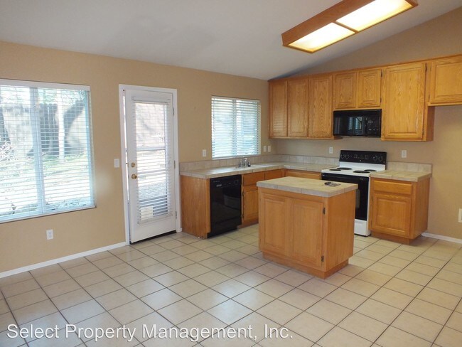 Building Photo - 3 br, 2 bath House - 4000 Tea Rose Ct.