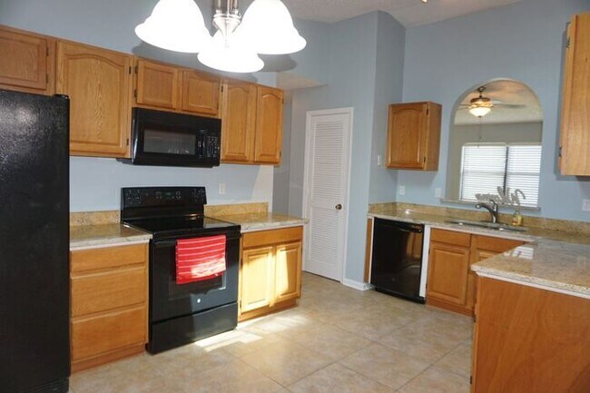 Foto del edificio - 3 Bedroom 2 Bathroom Home In Atlantic Beach