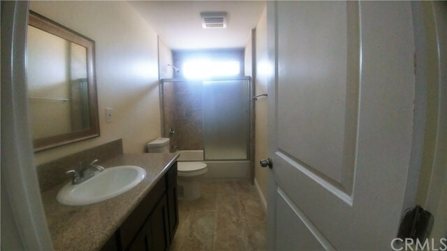 Foto del edificio - 1126 E 87th Pl