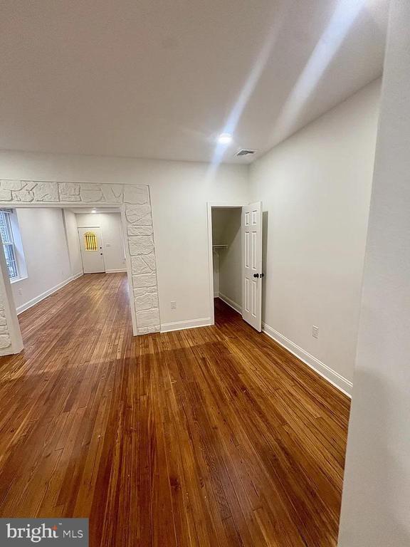 Foto del edificio - 4462 E Thompson St